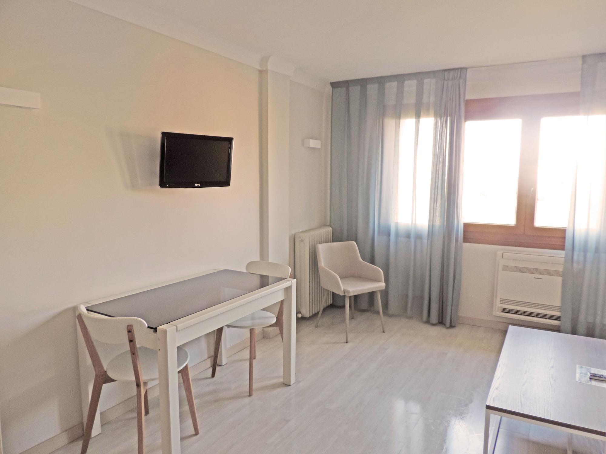 Hotel Prestige 3月Y日Sol 4*