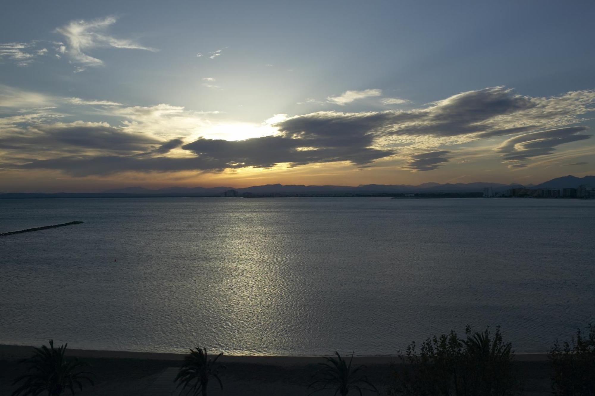 Hotel Prestige Mar Y Sol Rosas酒店